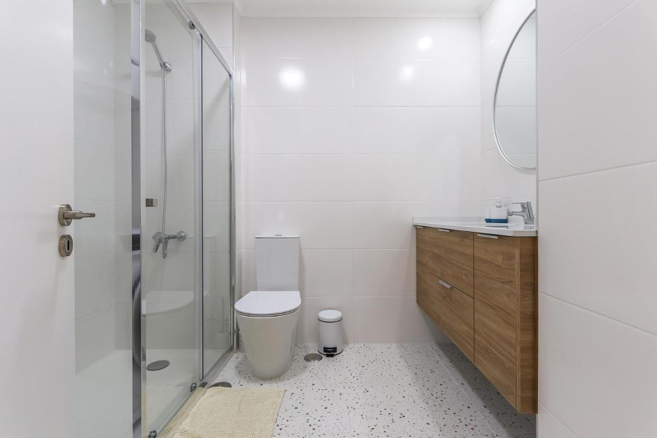 Vita Portucale ! Cacilhas River View Almada Exterior foto
