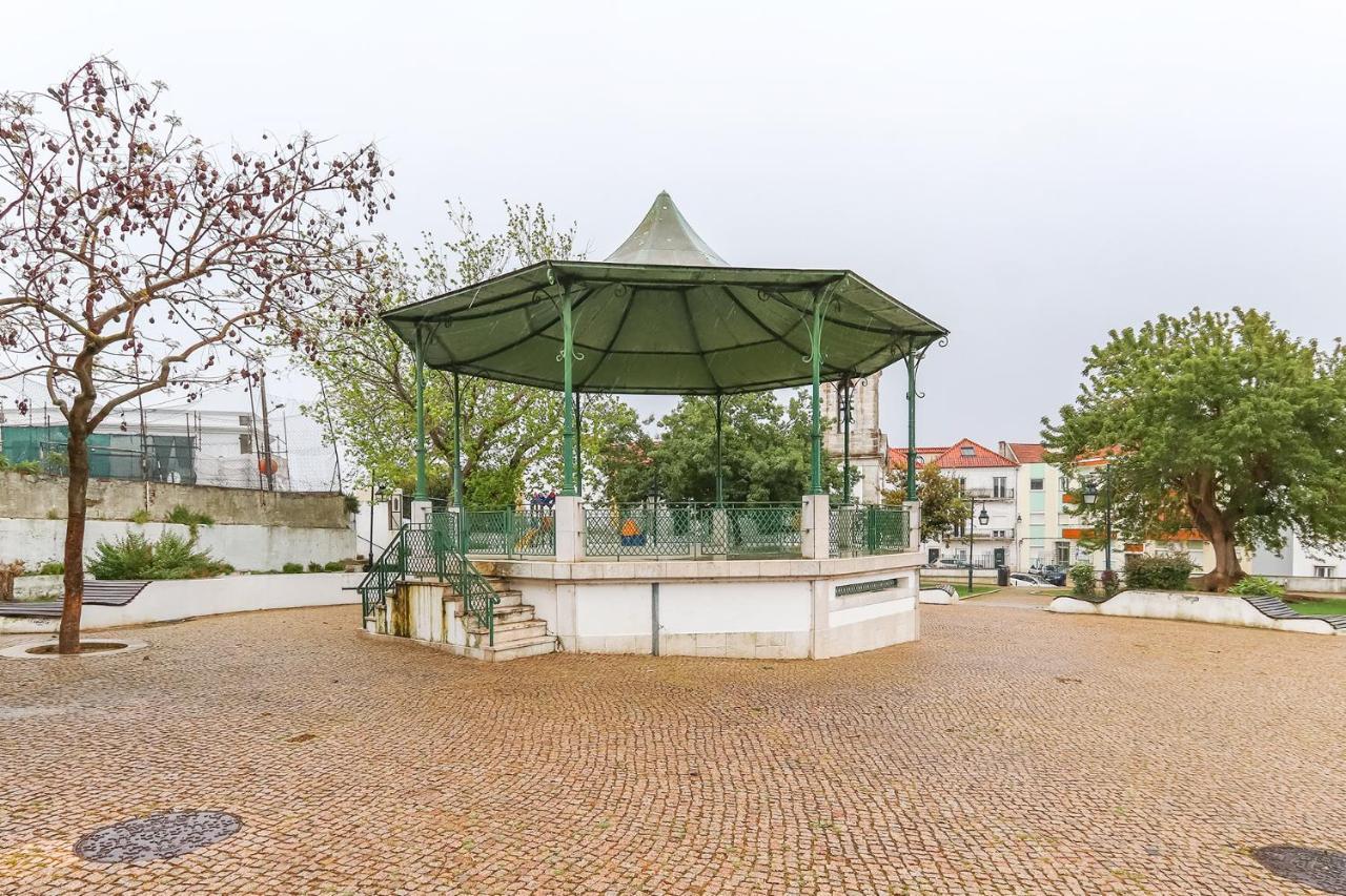 Vita Portucale ! Cacilhas River View Almada Exterior foto